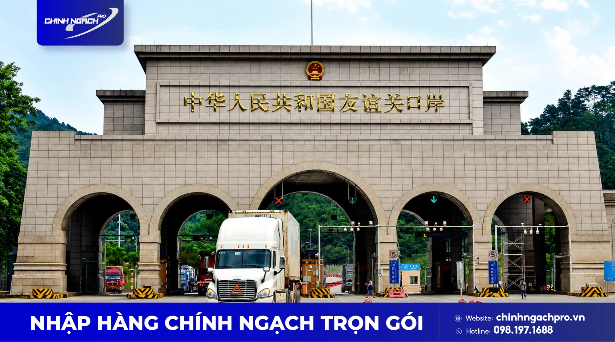Cửa khẩu Hữu Nghị là tuyến chính cho vận chuyển hàng Trung Việt