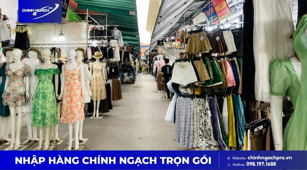 Chợ Phú Điền bán quần áo thời trang nữ
