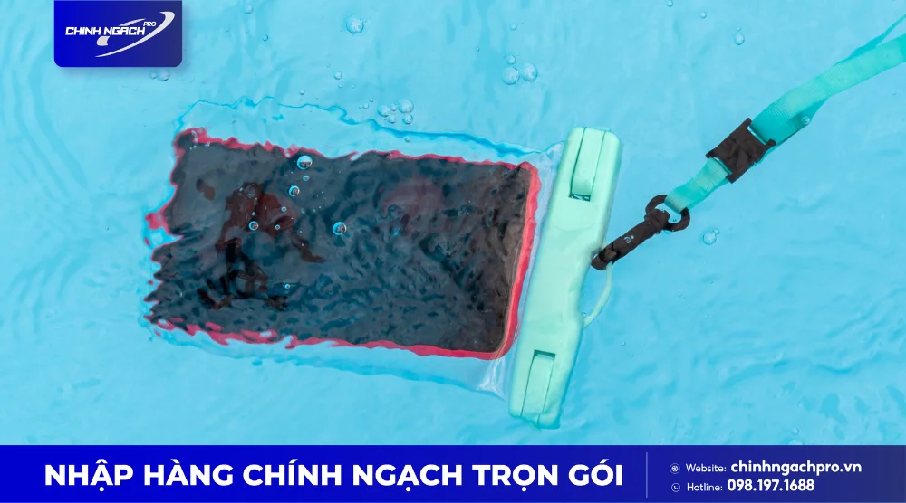 Túi chống nước bảo vệ điện thoại khi đi biển